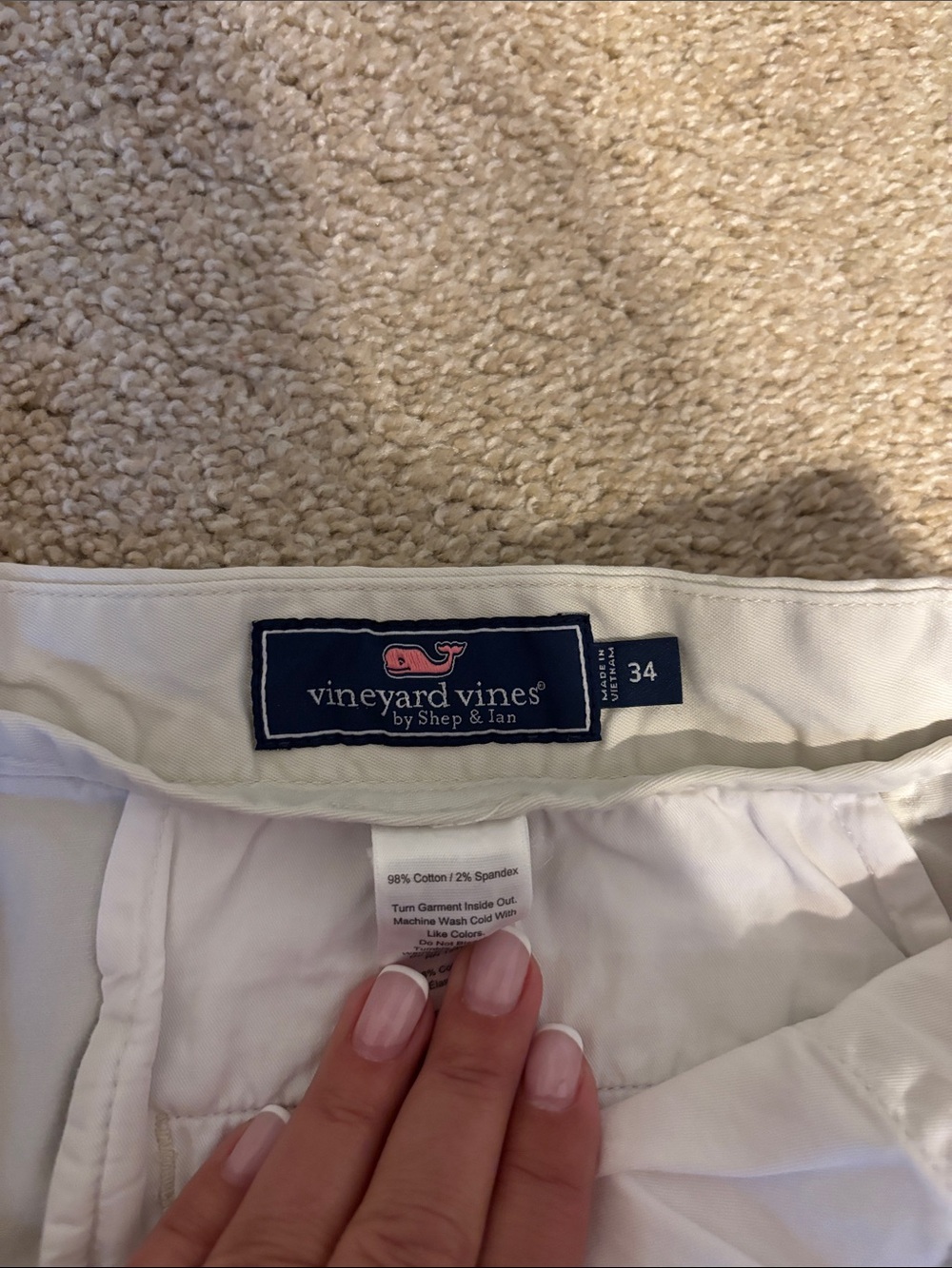 Vineyard Vines White Men’s Chino Shorts with Navy Label